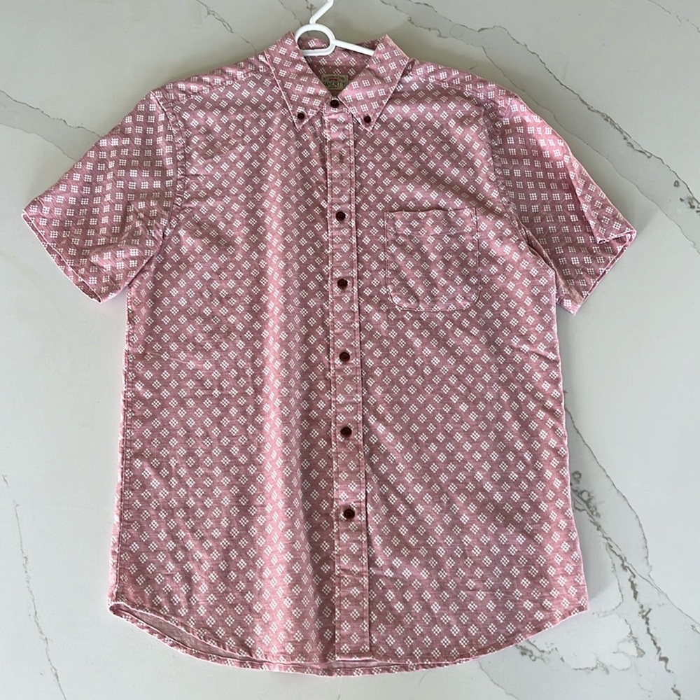 Faherty short sleeve button down size medium